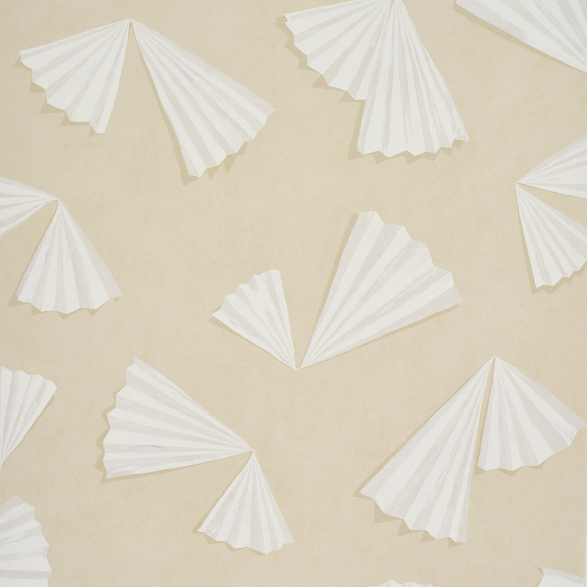 ANTOINETTE-WARM-WHITE-SCHUMACHER-5017352