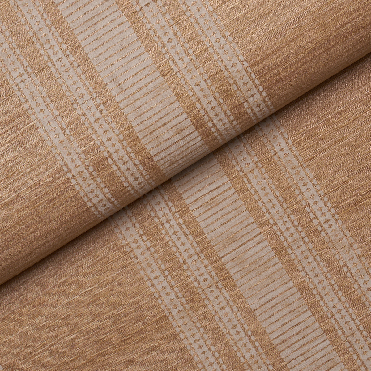 CASSIA-SILK-STRIPE-WALLCOVERING-NEUTRAL-SCHUMACHER-5017450