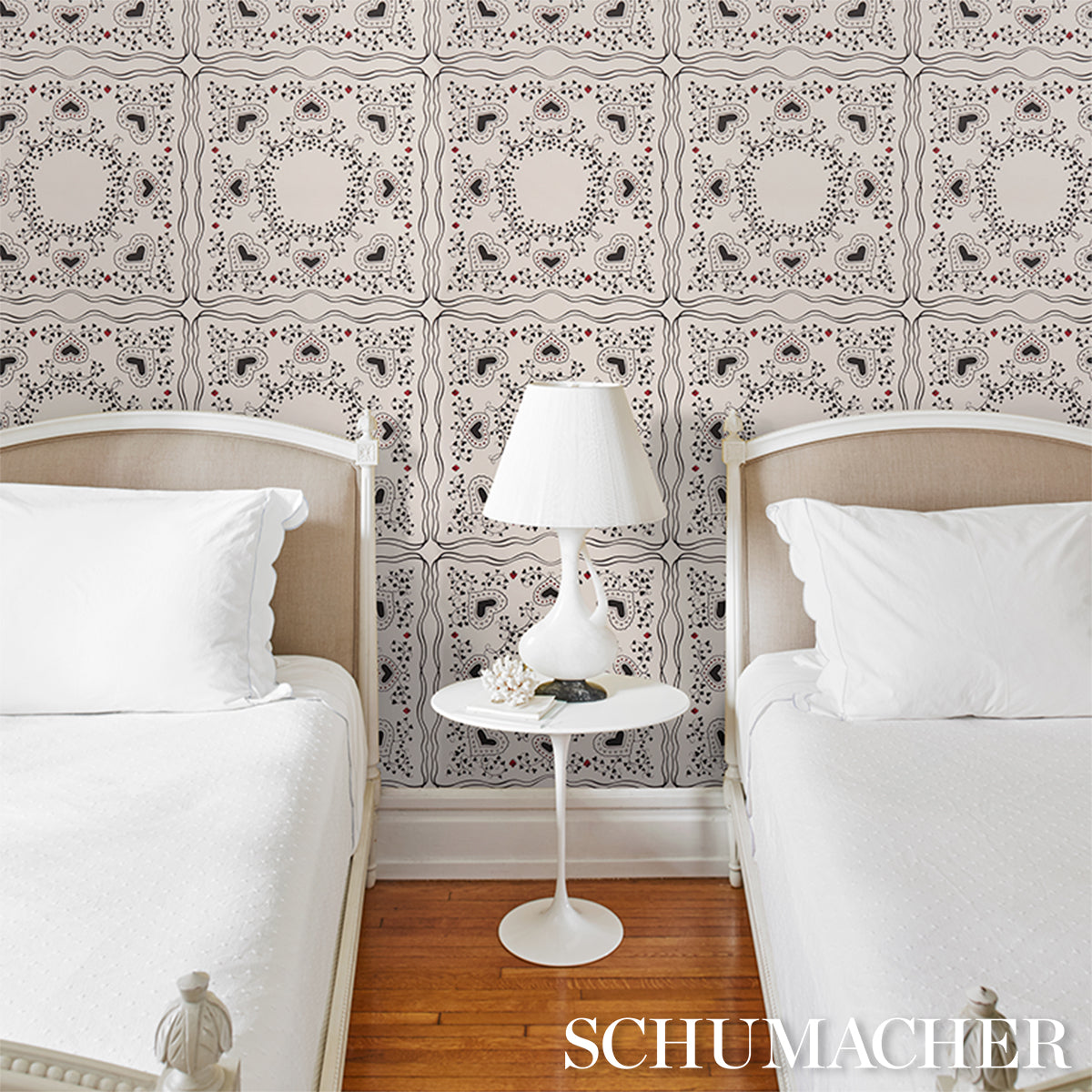 GARDEN-OF-HEARTS-BLACK-IVORY-SCHUMACHER-5017860