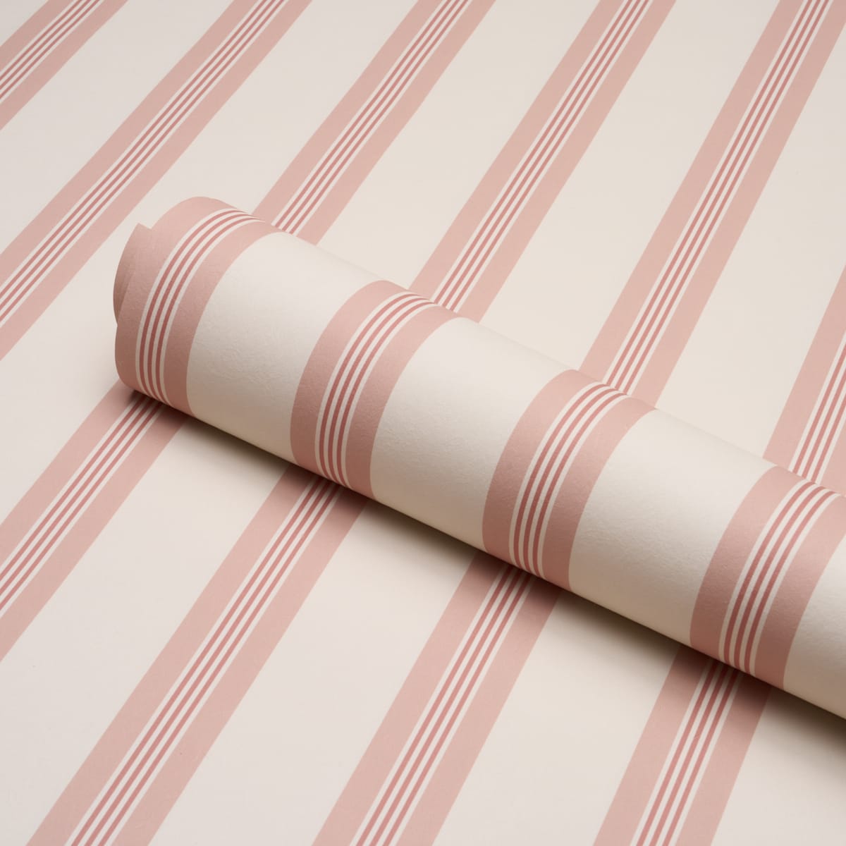 CHATHAM-STRIPE-ROSE-SCHUMACHER-5018170 - Schumacher Wallpaper