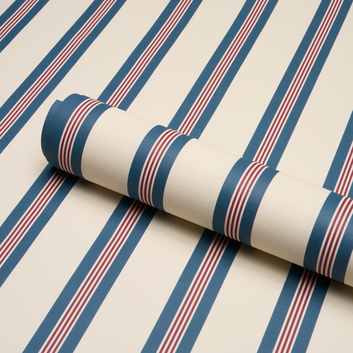 CHATHAM-STRIPE-AMERICANA-SCHUMACHER-5018177 - Schumacher Wallpaper