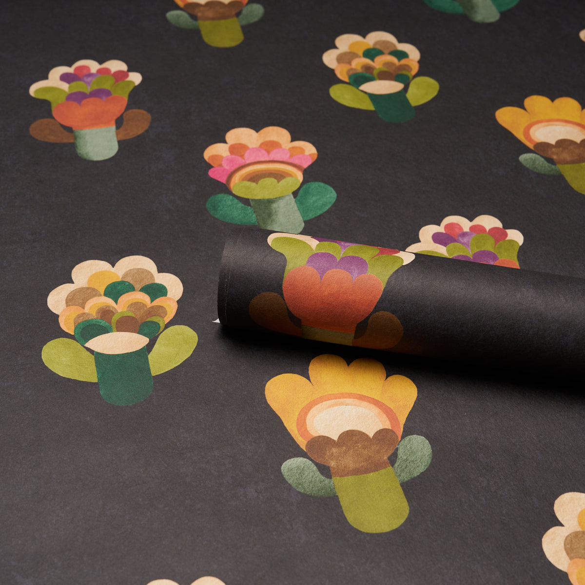 Le Jardin - Night - Schumacher 5018270 Wallpaper - view 4 - Schumacher Wallpaper