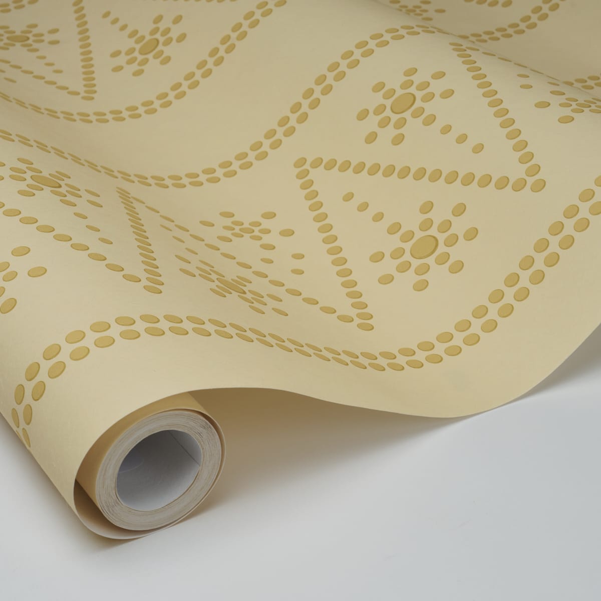 THE-PEARLIES-SOFT-GOLD-SCHUMACHER-5018371 - Schumacher Wallpaper