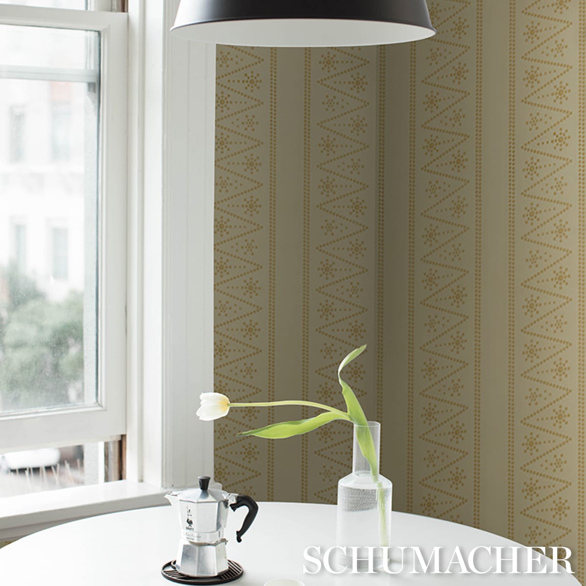 THE-PEARLIES-SOFT-GOLD-SCHUMACHER-5018371 - Schumacher Wallpaper