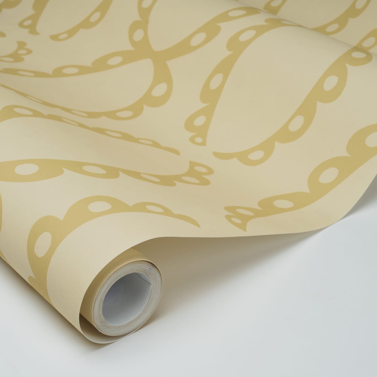 THE-SAINTS-SOFT-GOLD-SCHUMACHER-5018381 - Schumacher Wallpaper