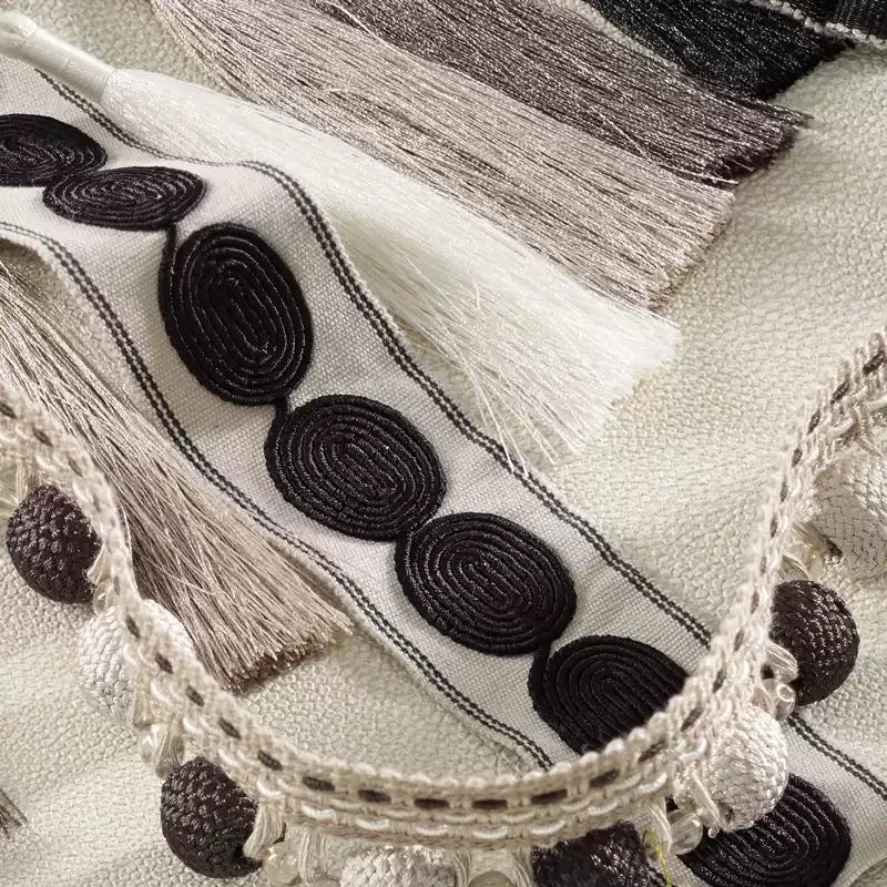 Corniche Oval Braid Black/Linen - Osborne & Little - T708-01 Trim