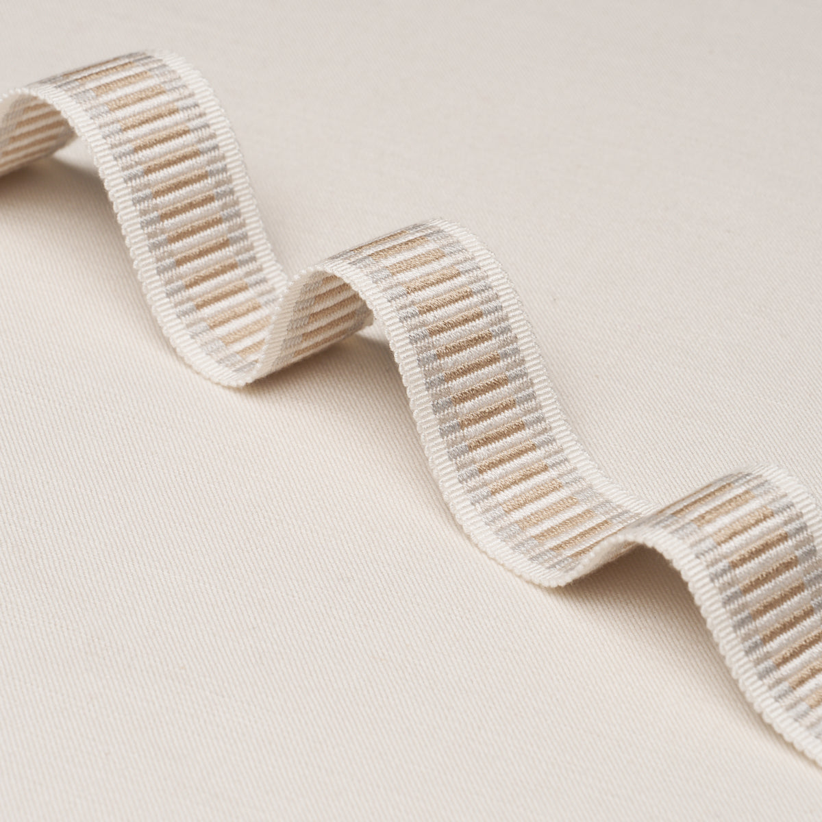 LITCHFIELD-BRAID-DOVE-SCHUMACHER-63336 - Schumacher Trim