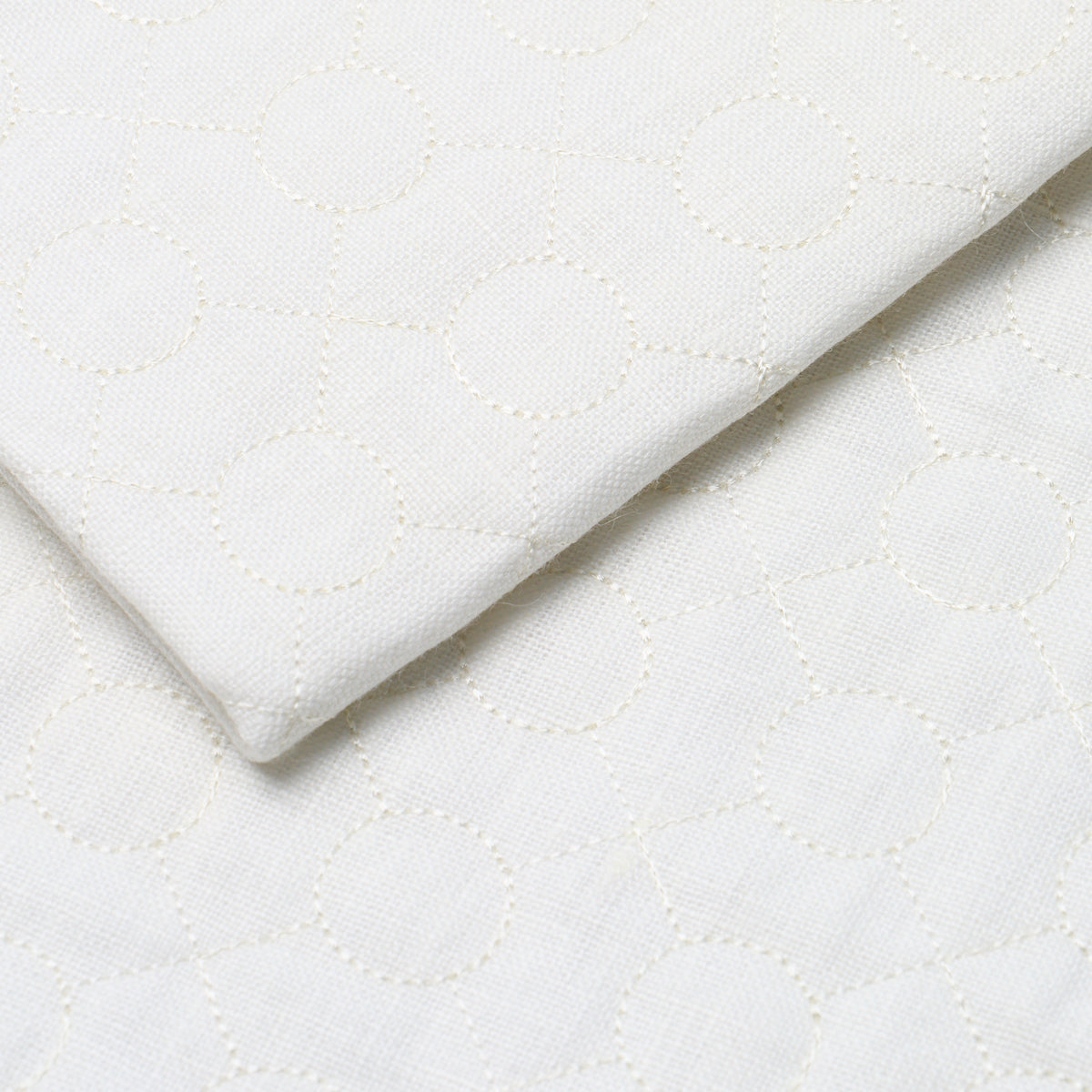 ARLES-EMBROIDERY-OYSTER-SCHUMACHER-65001