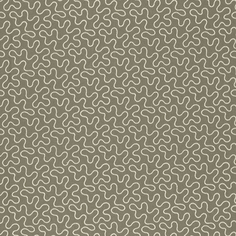 MEANDER-EMBROIDERY-PEAT-SCHUMACHER-67602