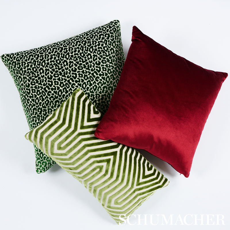 MADELEINE-VELVET-EMERALD-SCHUMACHER-68825 - Schumacher Fabric