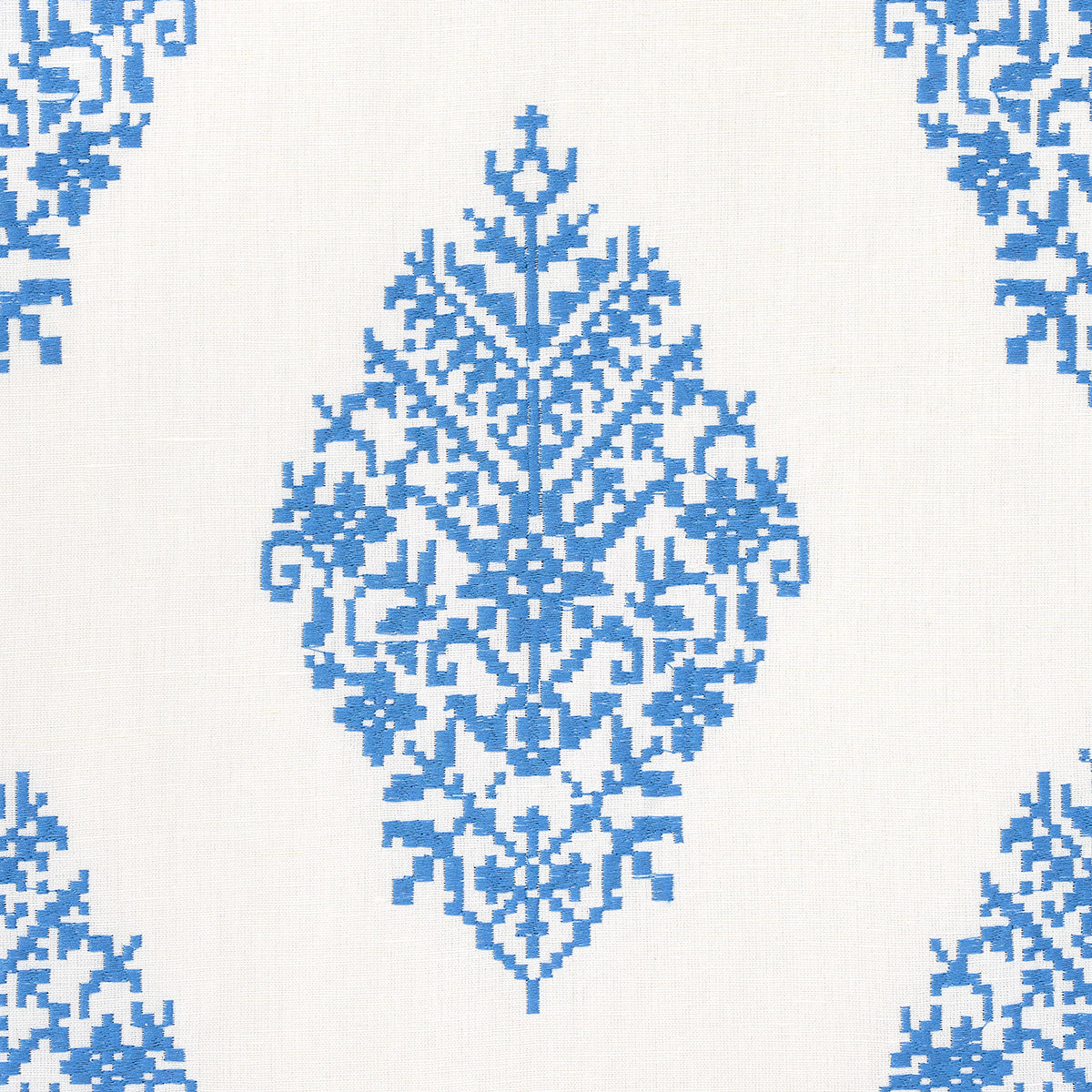 ZINDA-EMBROIDERY-BLUE-ON-IVORY-SCHUMACHER-70225 - Schumacher Tela