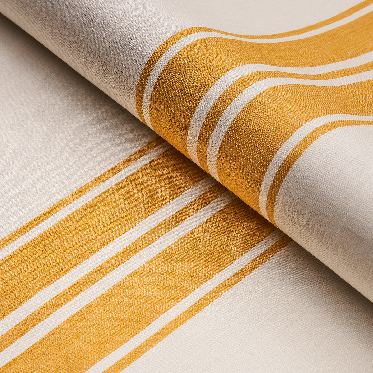 BRENTWOOD-STRIPE-YELLOW-SCHUMACHER-70874 - Schumacher Tela