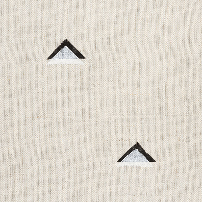 OVERLAPPING-TRIANGLES-HAND-PRINT-BLACK-WHITE-SCHUMACHER-74020