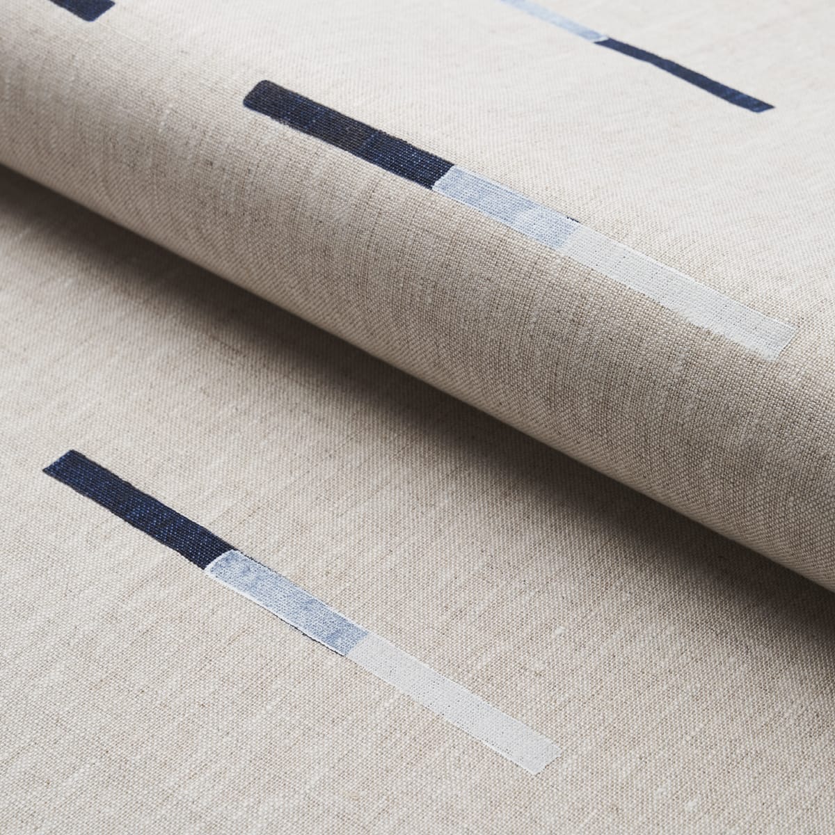 OVERLAPPING-DASHES-HAND-BLOCK-PRINT-NAVY-SCHUMACHER-74031 - Schumacher Fabric