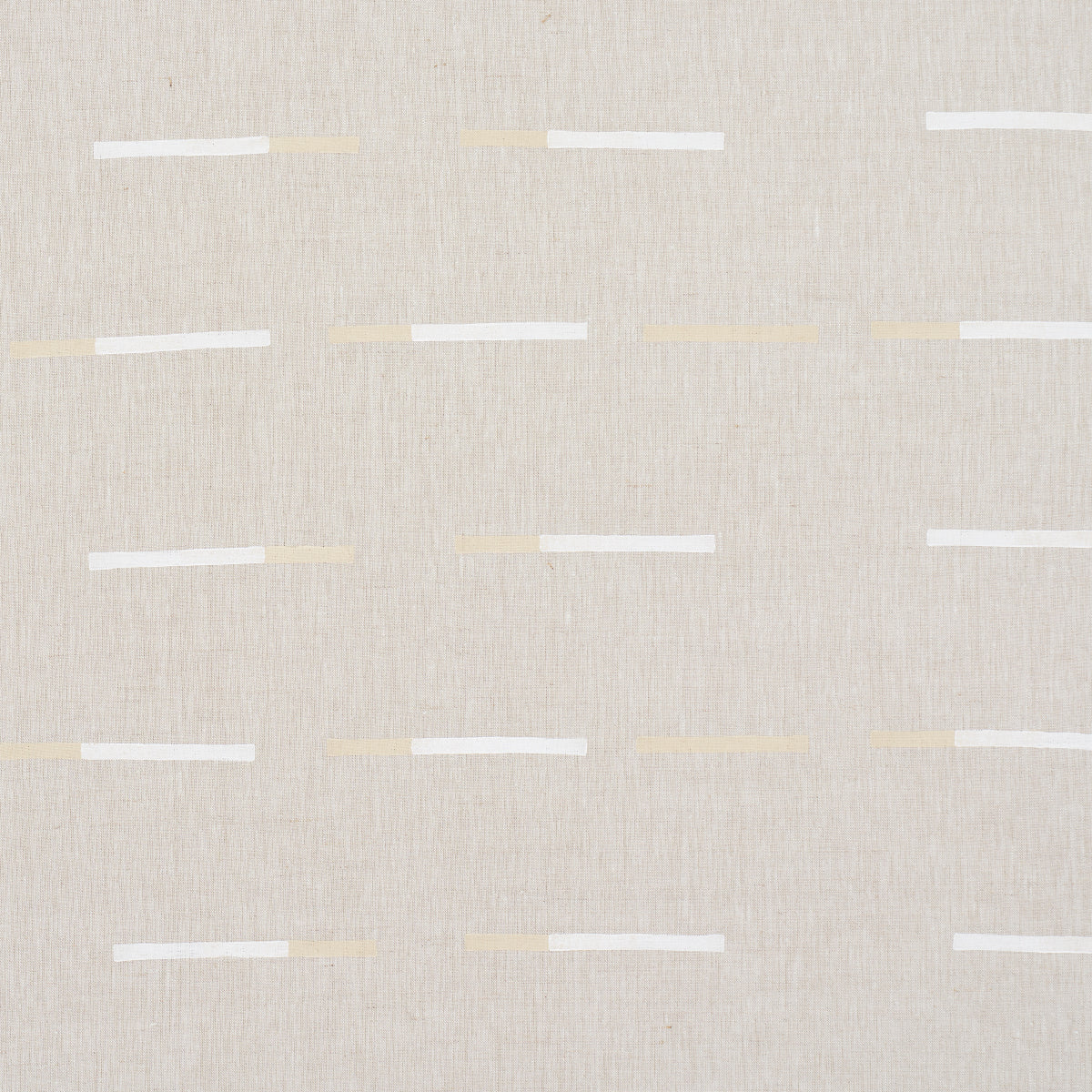 OVERLAPPING-DASHES-HAND-BLOCK-PRINT-BUFF-SCHUMACHER-74033 - Schumacher Tela