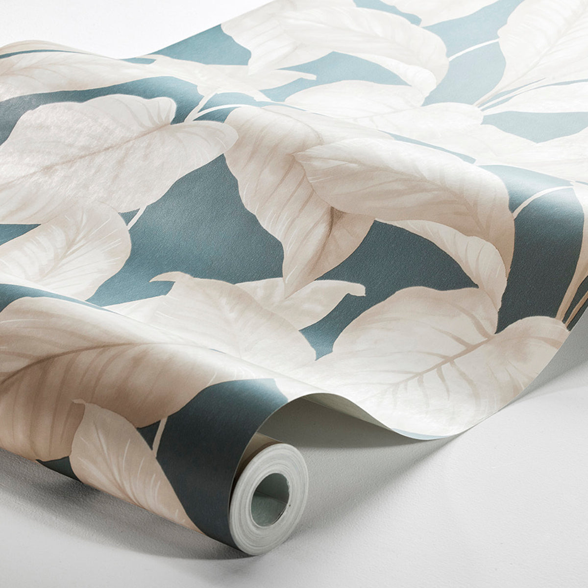 Bo Mineral wallpaper by Schumacher, 7404 — view 2 - Schumacher Wallpaper