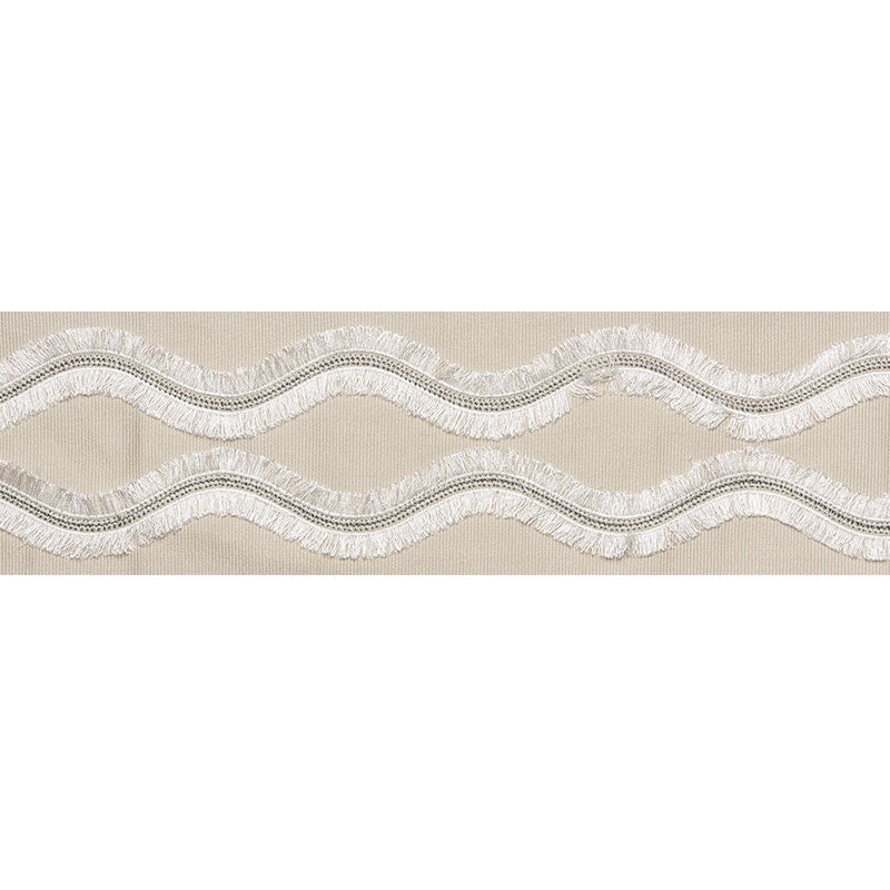 OGEE-EMBROIDERED-TAPE-NEUTRAL-SCHUMACHER-74330 - Schumacher Recortar