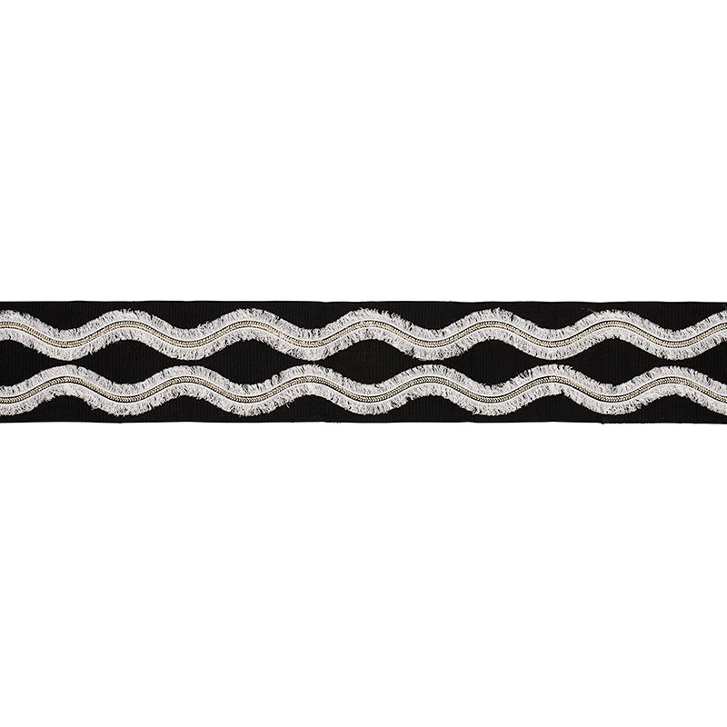 OGEE-EMBROIDERED-TAPE-BLACK-SCHUMACHER-74334 - Schumacher Recortar
