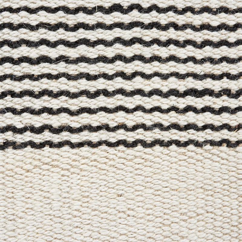 AGNES-WIDE-TAPE-WHITE-BLACK-SCHUMACHER-77080 - Schumacher Trim