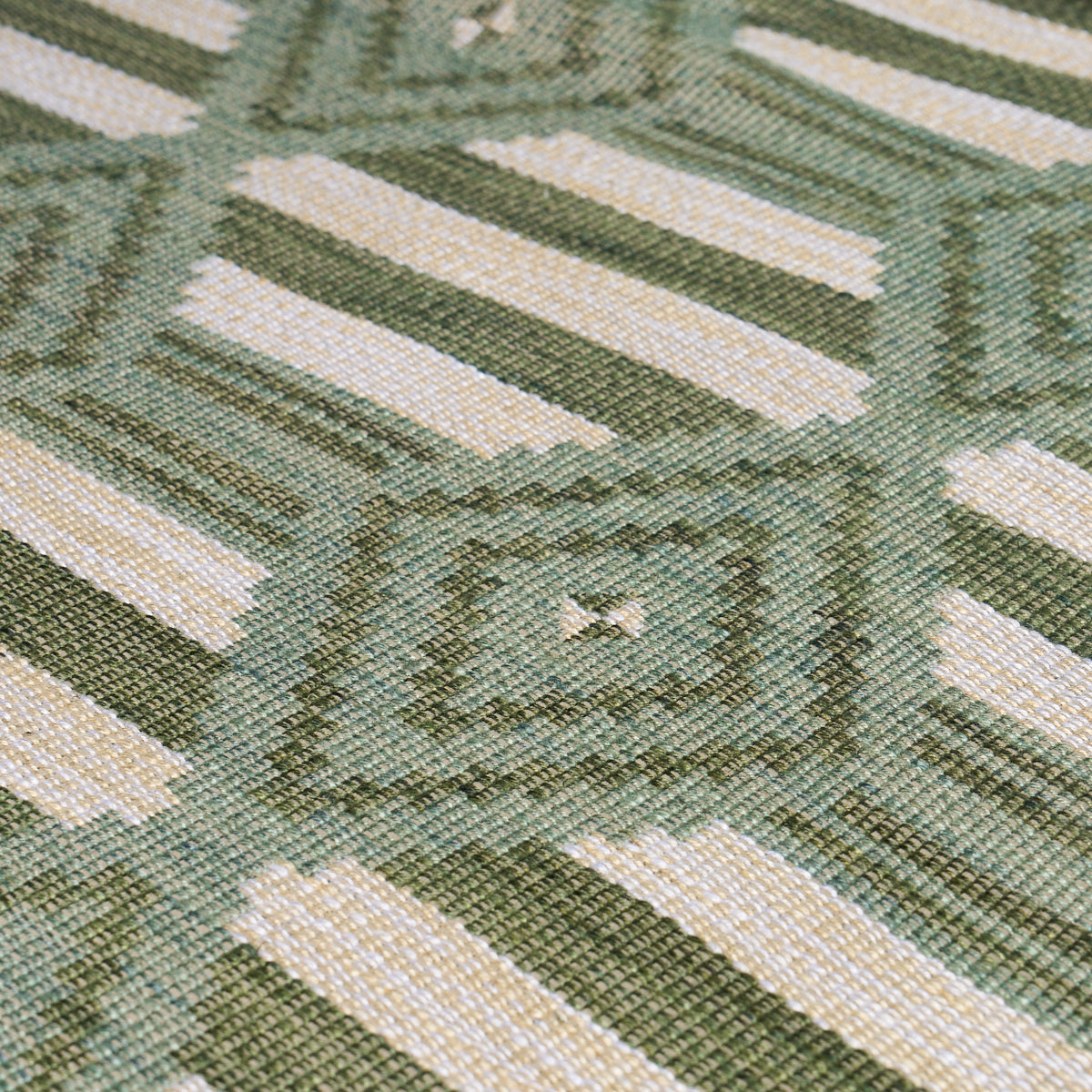 MANTA-PERFORMANCE-GREEN-MINERAL-SCHUMACHER-77445 - Schumacher Fabric