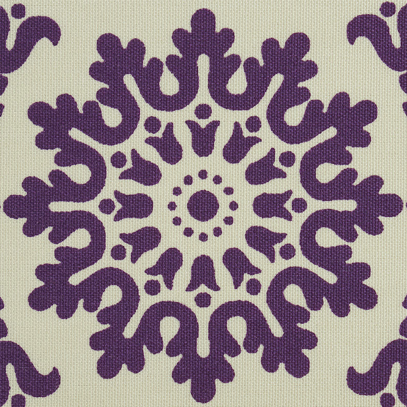 YVONNE-TAPE-AUBERGINE-SCHUMACHER-79142 - Schumacher Recortar
