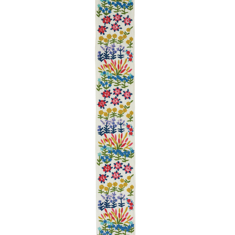 LULA-EMBROIDERED-TAPE-IVORY-SCHUMACHER-79310 - Schumacher Recortar