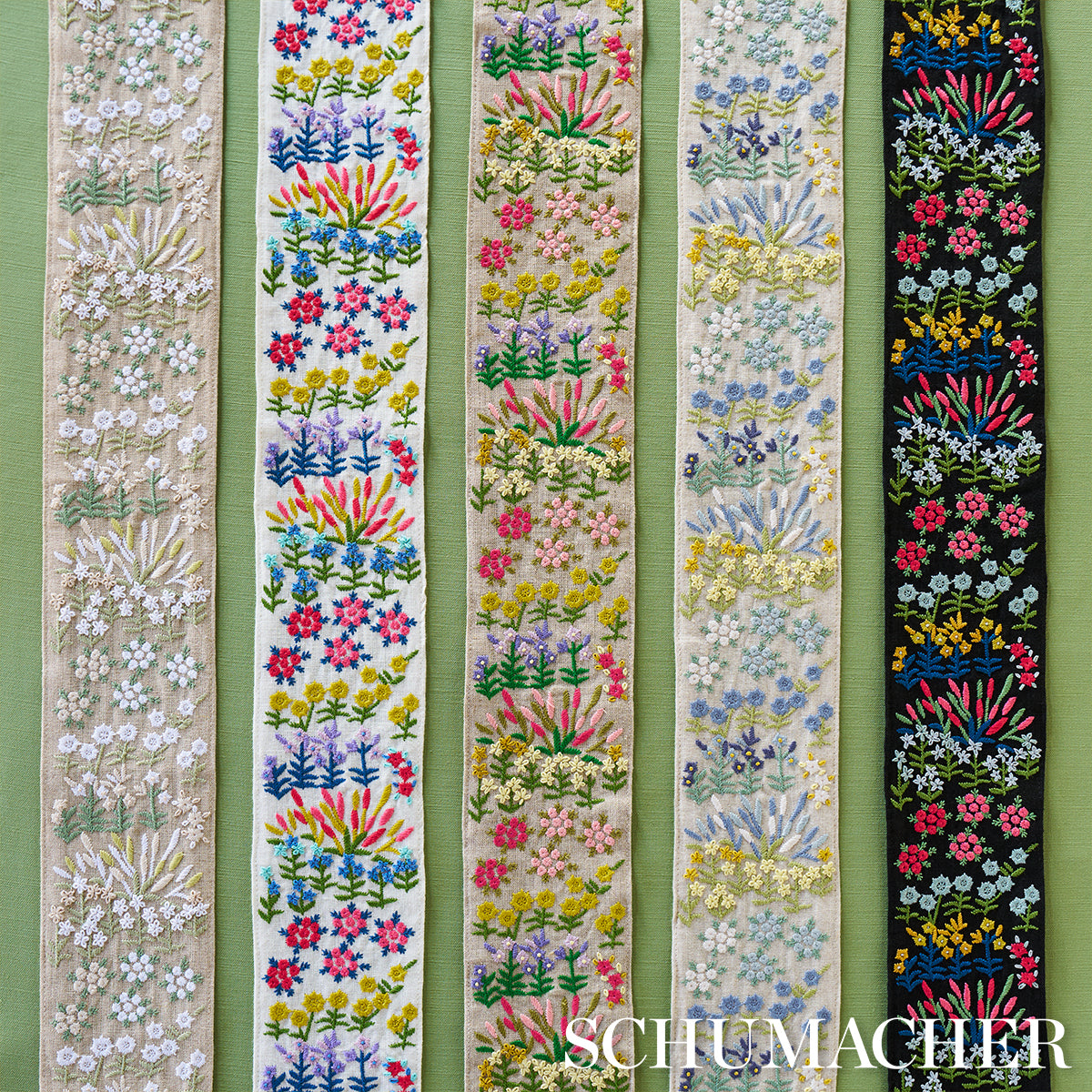 LULA-EMBROIDERED-TAPE-IVORY-SCHUMACHER-79310 - Schumacher Recortar