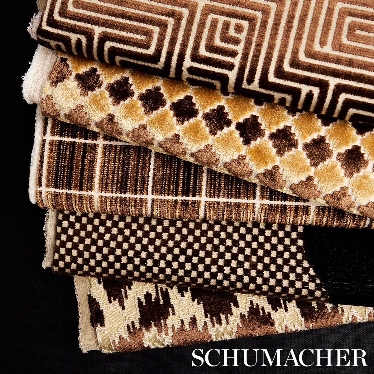 CORNEILLE-VELVET-MOCHA-SCHUMACHER-79633 - Schumacher Fabric