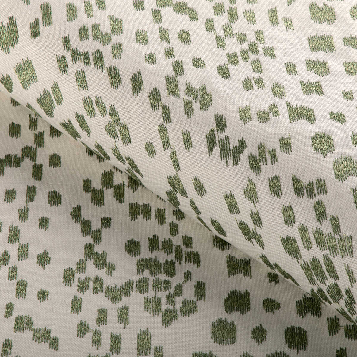 Les Touches Emb - Leaf - BRUNSCHWIG & FILS Fabric