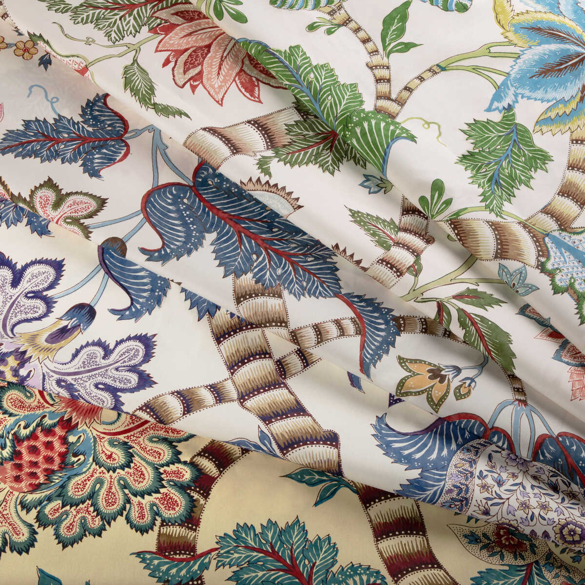 Cadenet Print - Red/Blue - BRUNSCHWIG & FILS Fabric