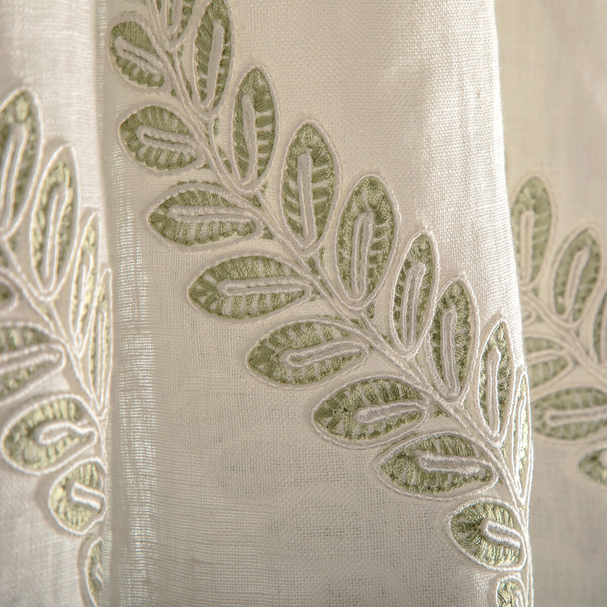 Camus Sheer - Leaf - Brunschwig & Fils Fabric