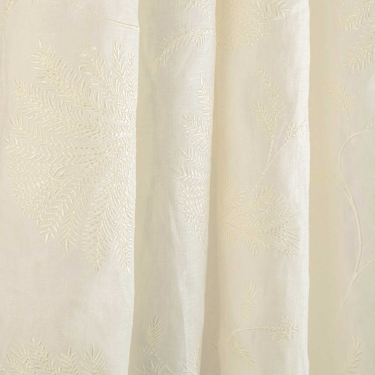 Maelle Emb - Ivory - BRUNSCHWIG & FILS Fabric