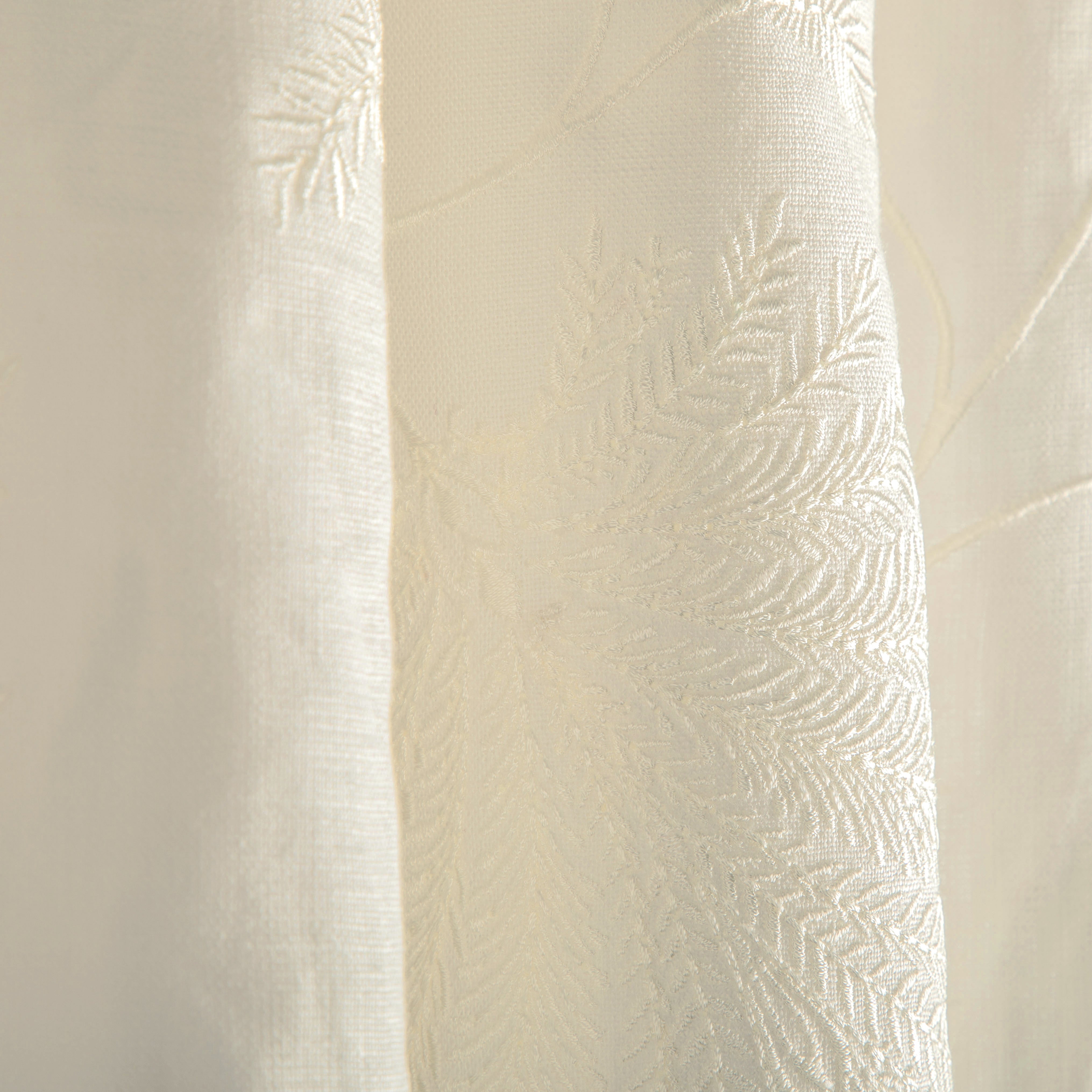 Maelle Emb - Ivory - Brunschwig & Fils Fabric