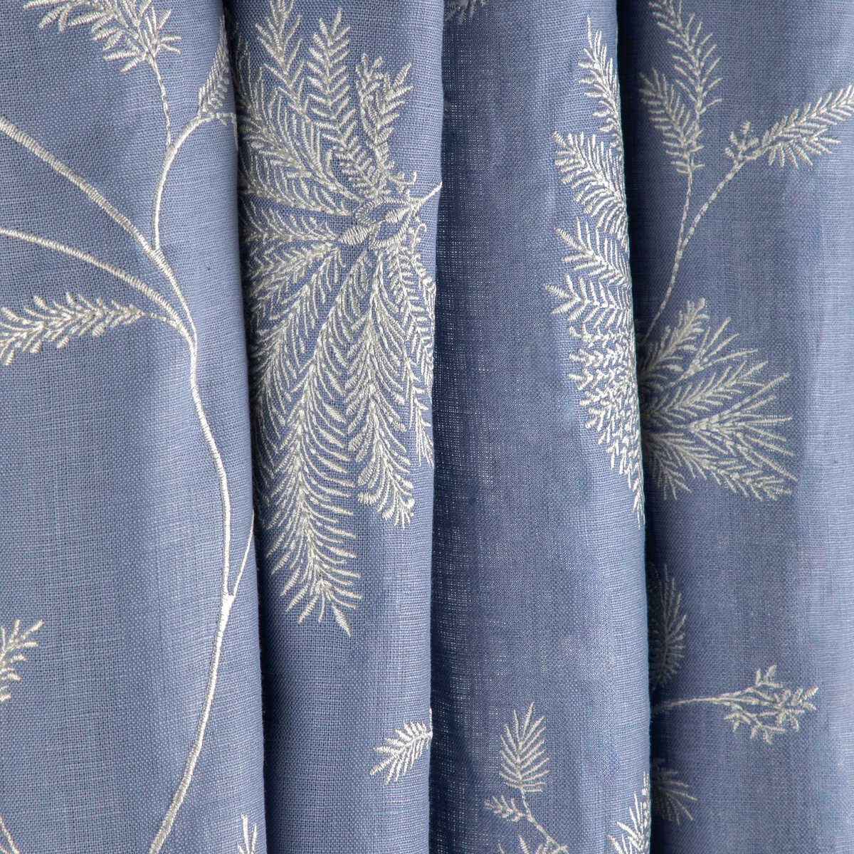 Maelle Emb - Blue - BRUNSCHWIG & FILS Fabric