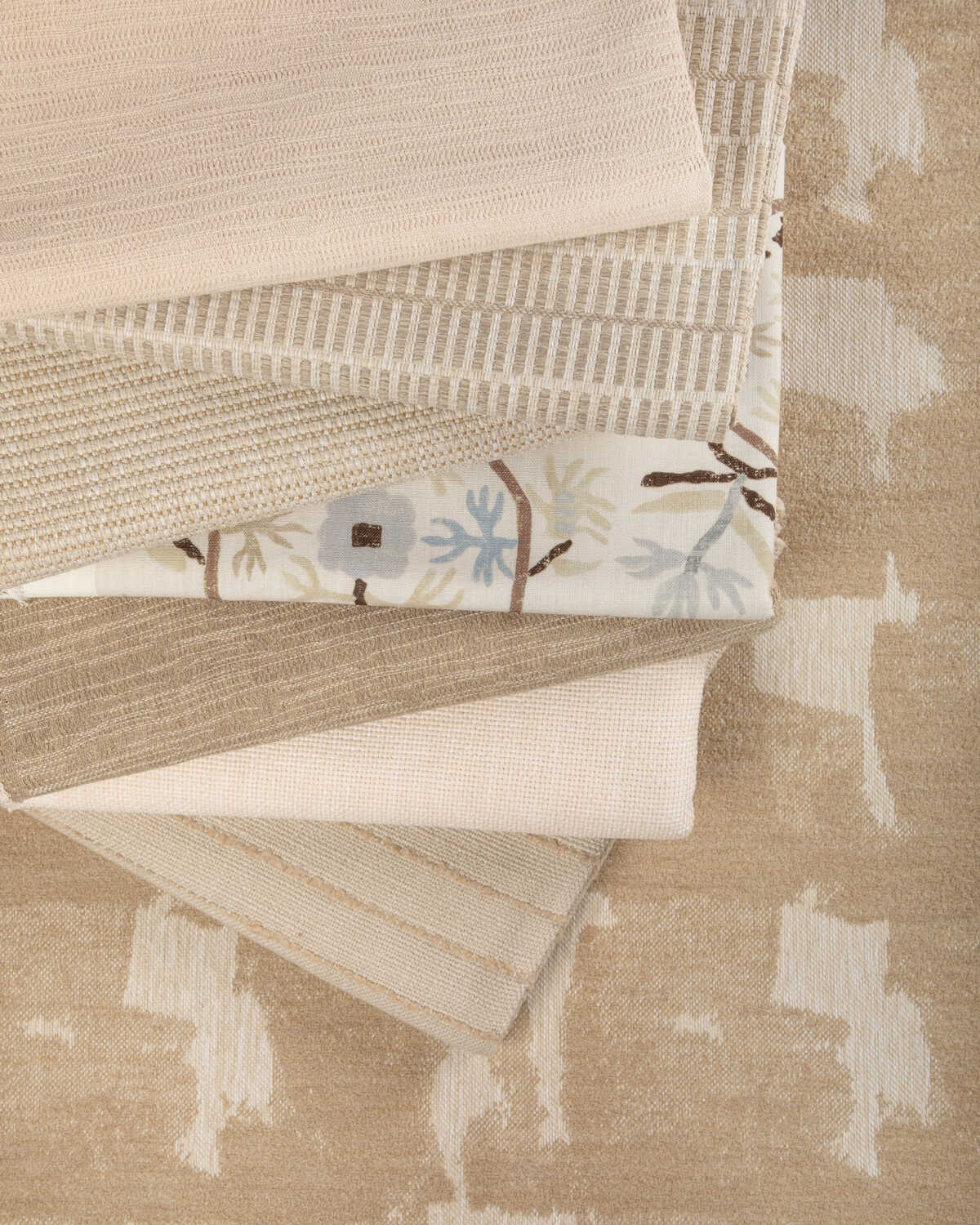 Le Jasmin Print - Pumice - BRUNSCHWIG & FILS Fabric