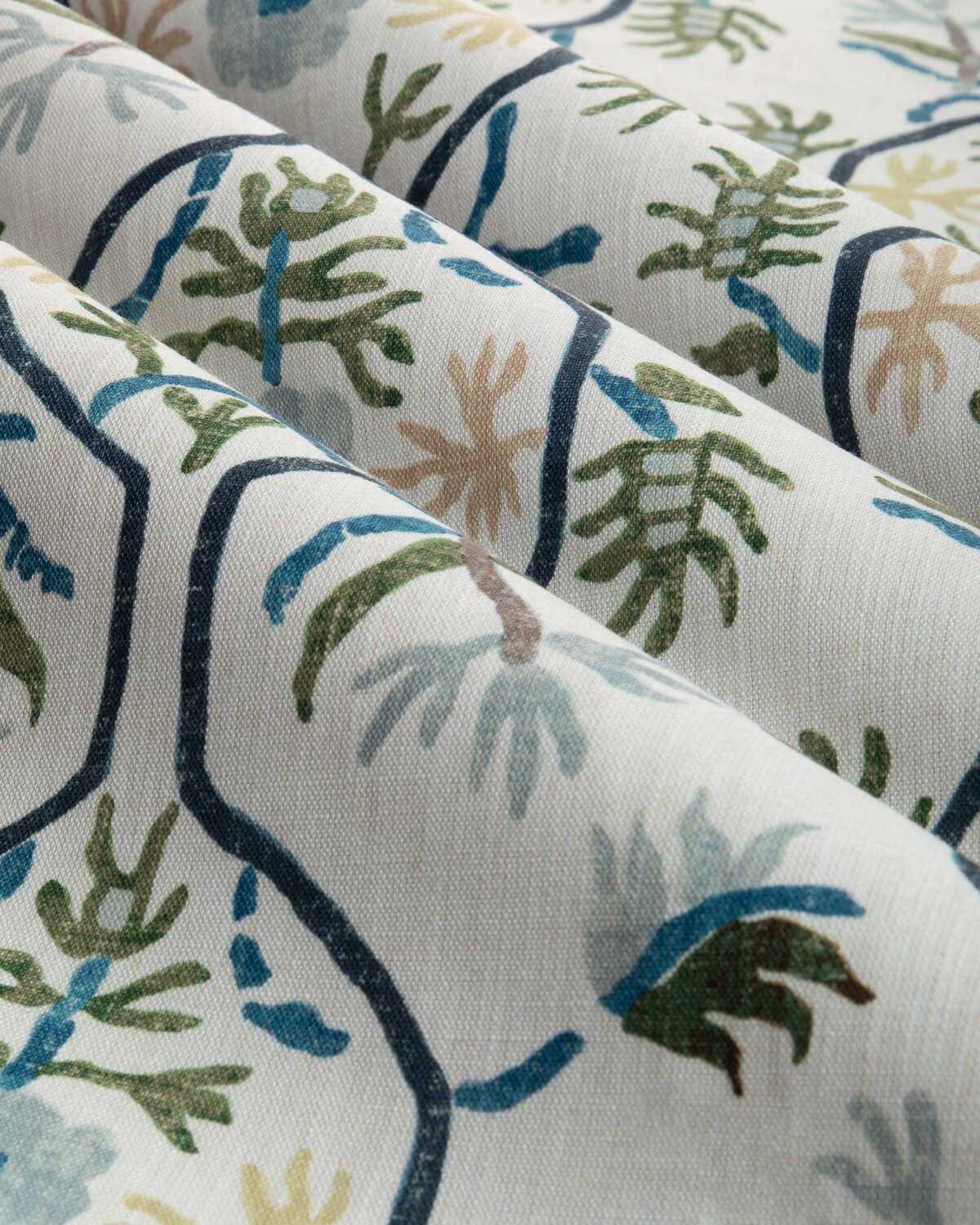 Le Jasmin Print - Marine - BRUNSCHWIG & FILS Fabric