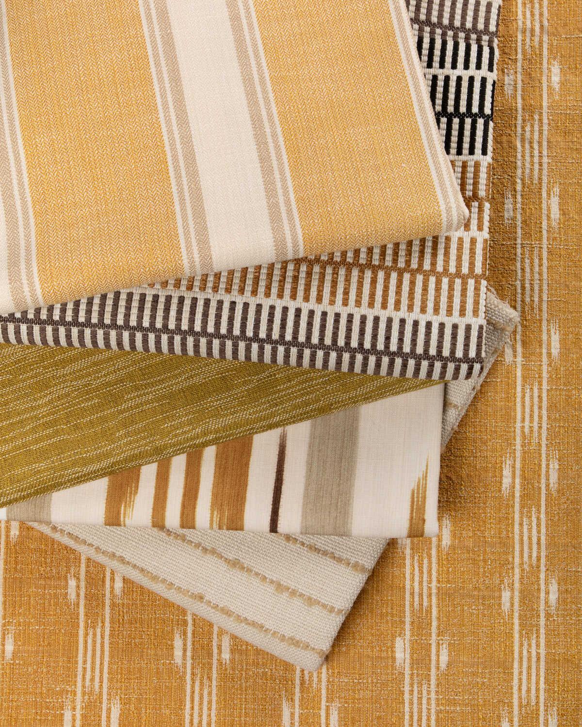 Le Spritz Weave - Ochre - BRUNSCHWIG & FILS Fabric