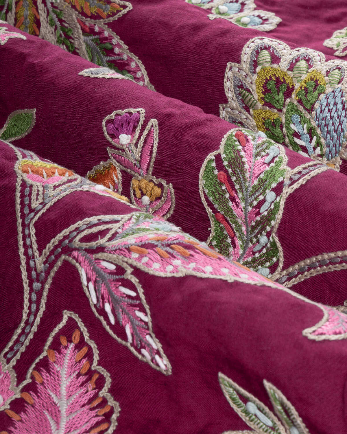 Tropez Emb - Plum - BRUNSCHWIG & FILS Fabric