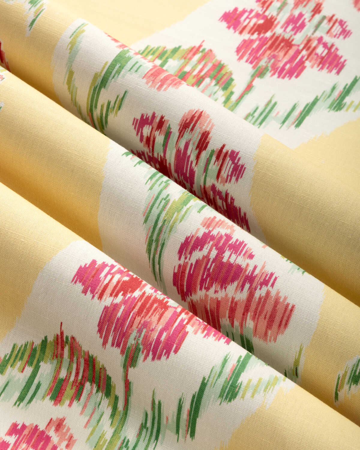 Loring Print - Spring - BRUNSCHWIG & FILS Fabric