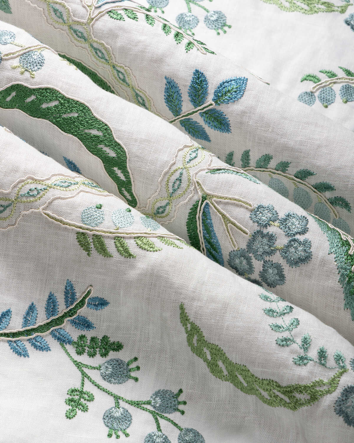 Genive Emb - Lagoon - BRUNSCHWIG & FILS Fabric