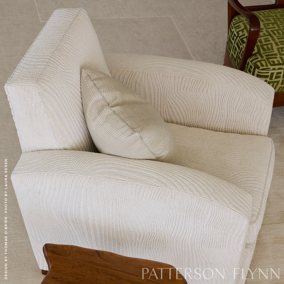 GUNTA-CUT-VELVET-IVORY-SCHUMACHER-80360 - Schumacher Tela