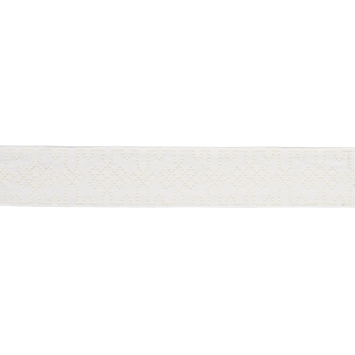 KNOTTED-TRELLIS-TAPE-WHITE-ON-WHITE-SCHUMACHER-80884 - Schumacher Trim