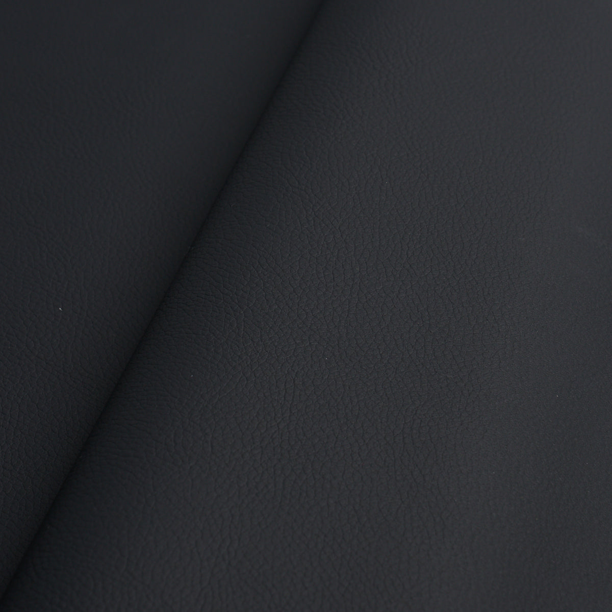 VEGAN-LEATHER-INDOOR-OUTDOOR-OXIDE-SCHUMACHER-80900 - Schumacher Fabric