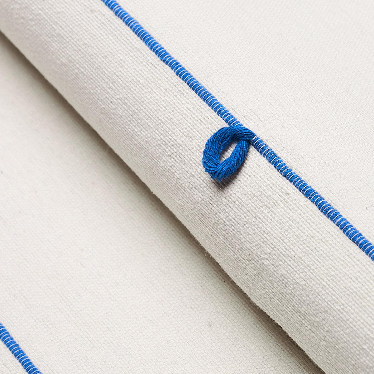 GLOBO-KNOTTED-HANDWOVEN-ROYAL-BLUE-SCHUMACHER-81380 - Schumacher Fabric