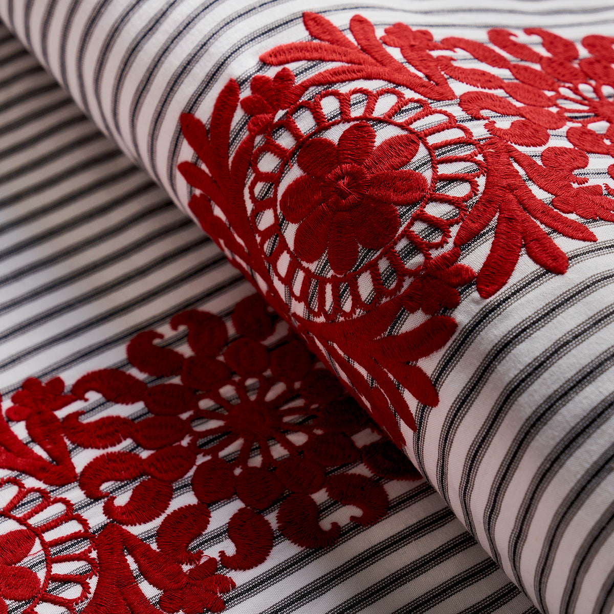 JOELLE-STRIPE-RED-ON-BLACK-SCHUMACHER-81542 - Schumacher Fabric