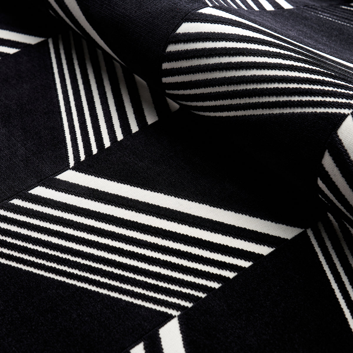 JESSIE-CUT-VELVET-BLACK-WHITE-SCHUMACHER-81573 - Schumacher Fabric