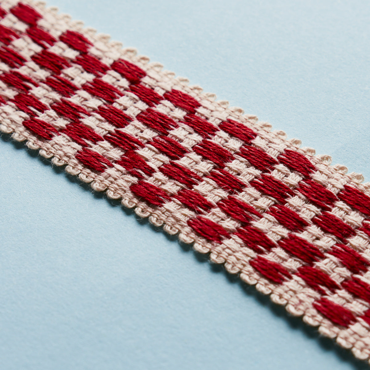 CRAWFORD-CHECK-TAPE-MEDIUM-CORNWALLIS-RED-SCHUMACHER-81631 - Schumacher Trim