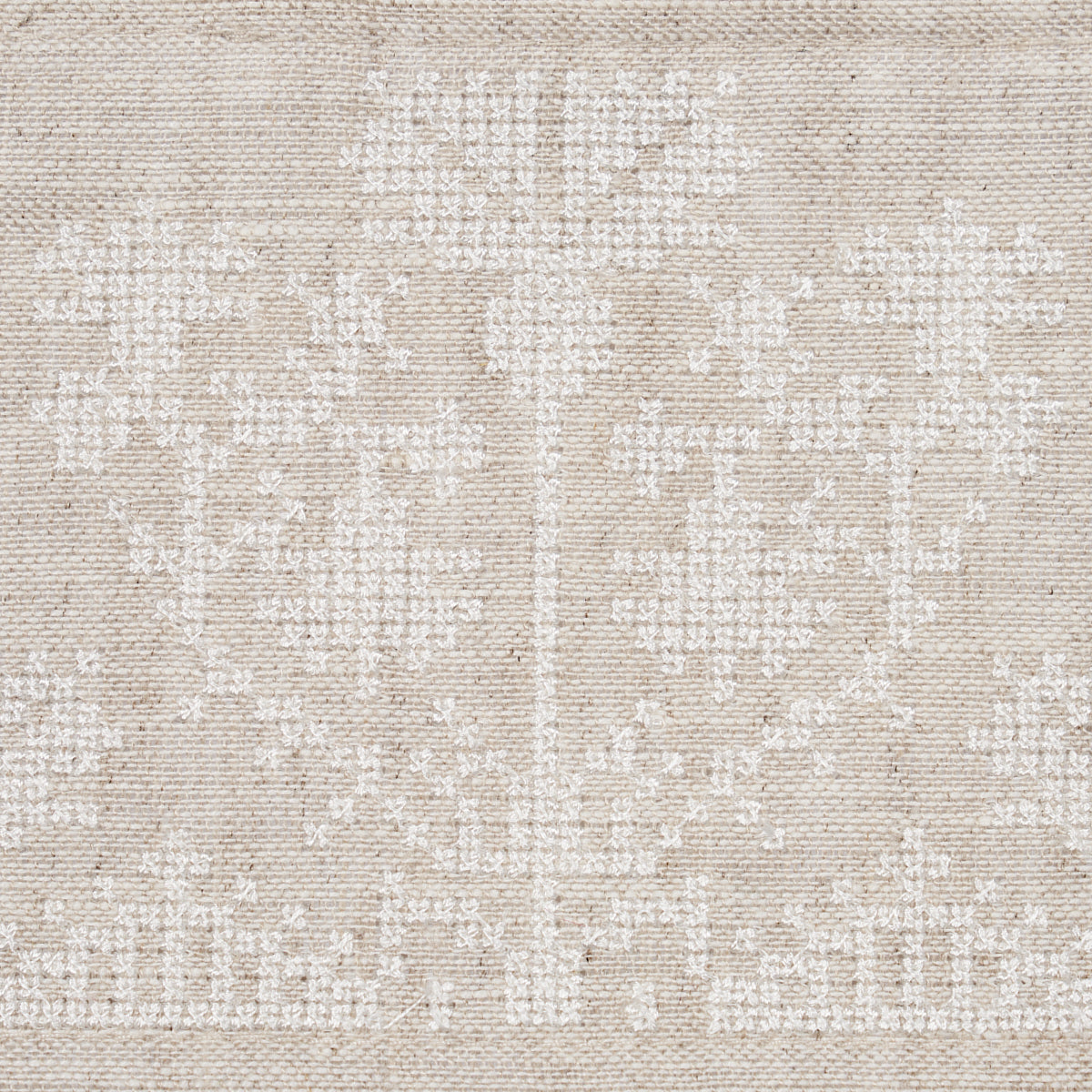 CUSTIS-EMBROIDERED-TAPE-SHELL-SCHUMACHER-81662 - Schumacher Trim