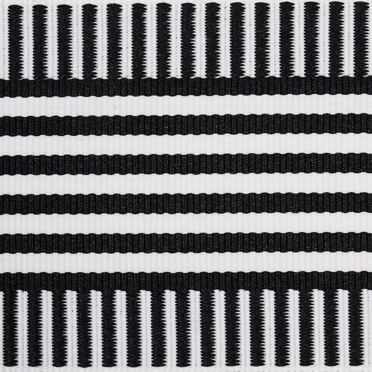 KEKET-STRIPE-TAPE-BLACK-SCHUMACHER-81692 - Schumacher Recortar
