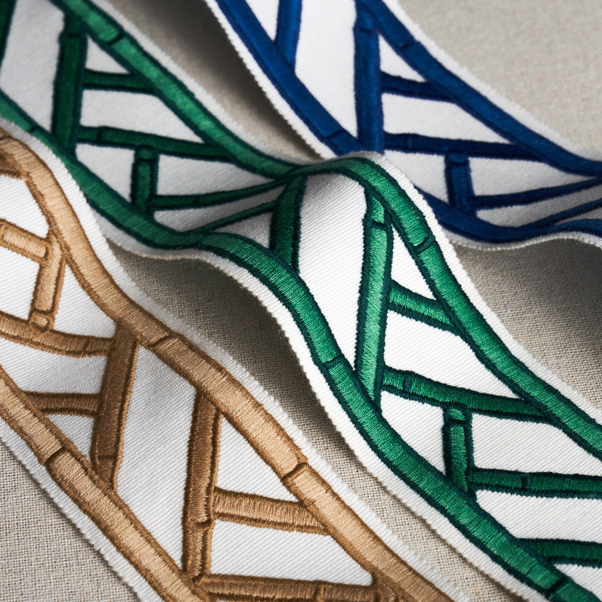 BAMBOO-TRELLIS-TAPE-SESAME-SCHUMACHER-81740 - Schumacher Recortar